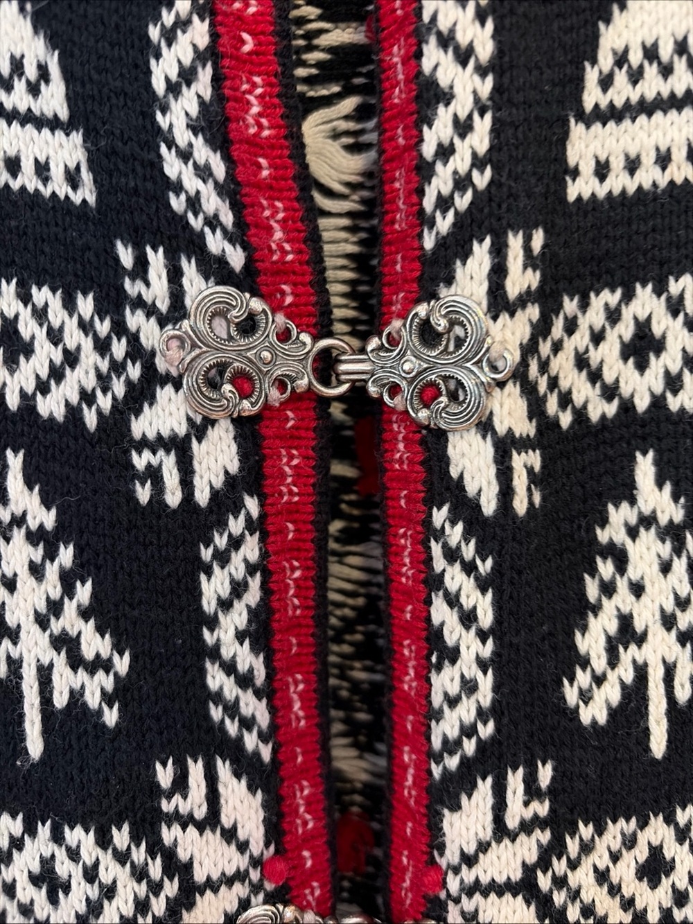 Vtg Talbots Black Nordic Fair Isle Snowflake Metal Clasp Cardigan Sweater M - Picture 7 of 9